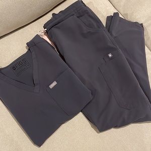 Figs scrubs XS Gray. Good condition!
